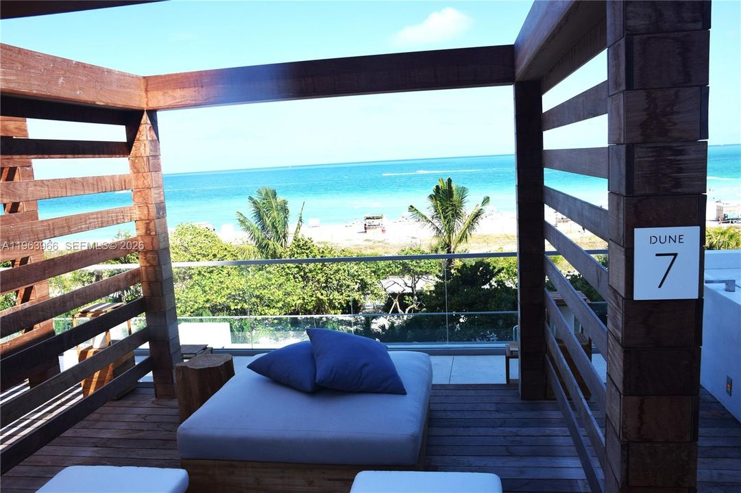 For Sale: $630,000 (0 beds, 1 baths, 660 Square Feet)