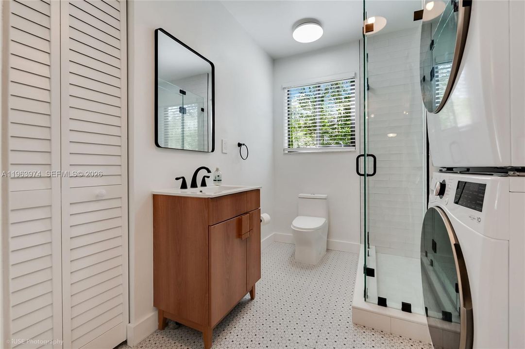 For Sale: $969,000 (4 beds, 3 baths, 1993 Square Feet)