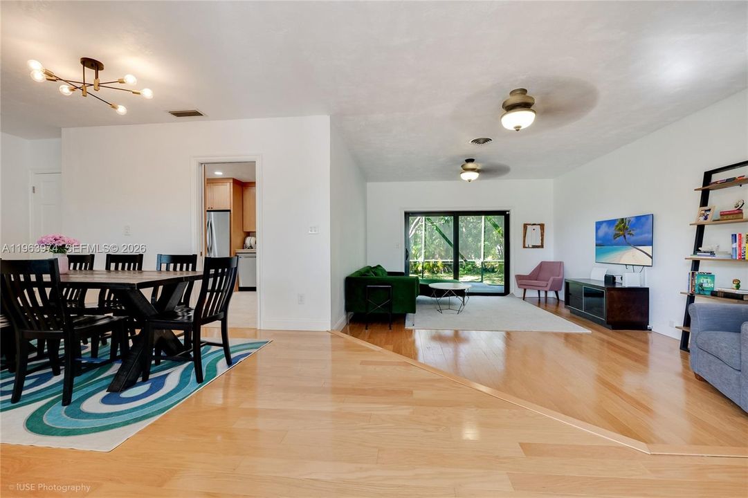 For Sale: $969,000 (4 beds, 3 baths, 1993 Square Feet)