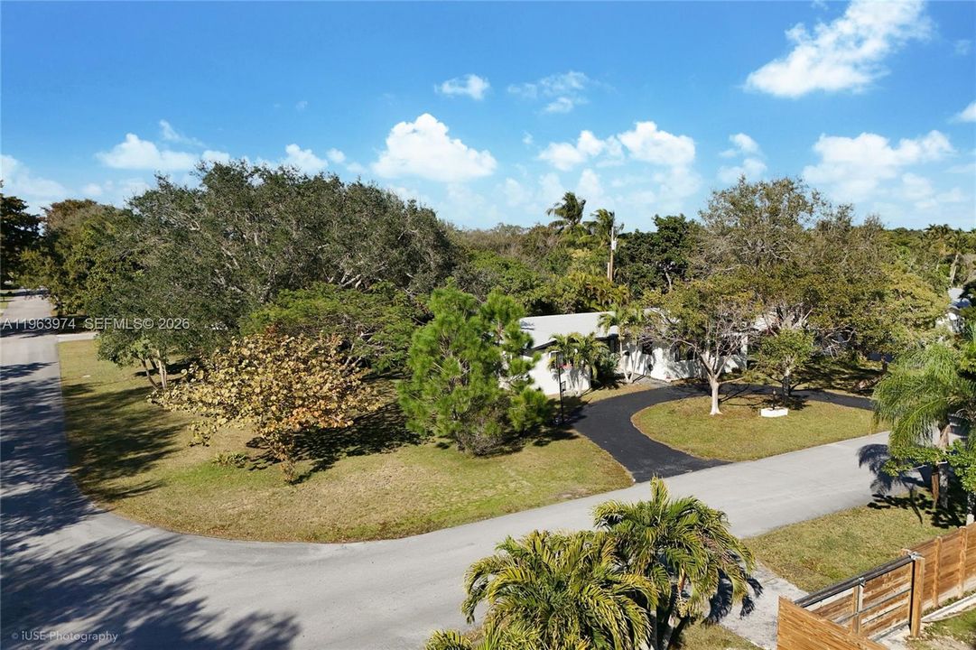For Sale: $969,000 (4 beds, 3 baths, 1993 Square Feet)