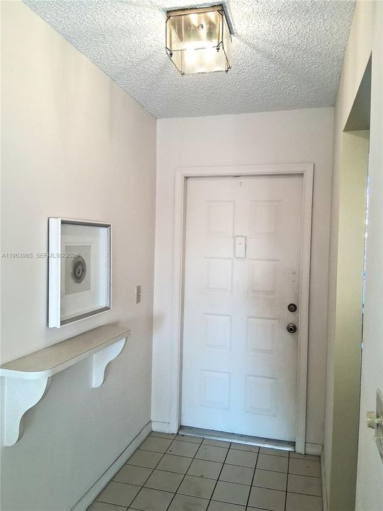 Activo con contrato: $99,500 (2 camas, 2 baños, 950 Pies cuadrados)