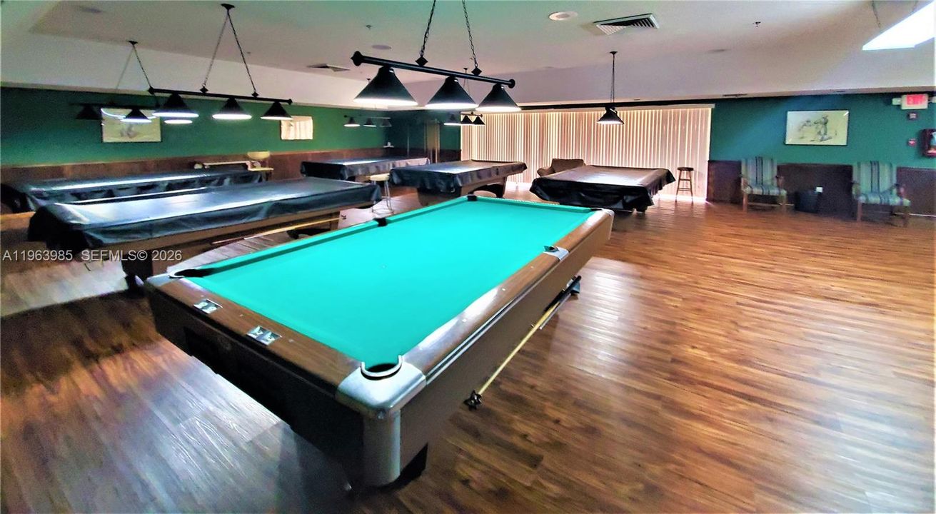 Activo con contrato: $99,500 (2 camas, 2 baños, 950 Pies cuadrados)