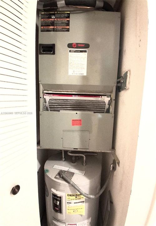 Activo con contrato: $99,500 (2 camas, 2 baños, 950 Pies cuadrados)