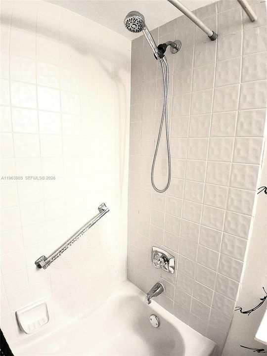 Activo con contrato: $99,500 (2 camas, 2 baños, 950 Pies cuadrados)