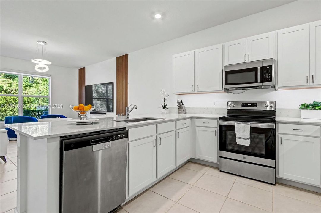 En Venta: $475,000 (4 camas, 2 baños, 1851 Pies cuadrados)