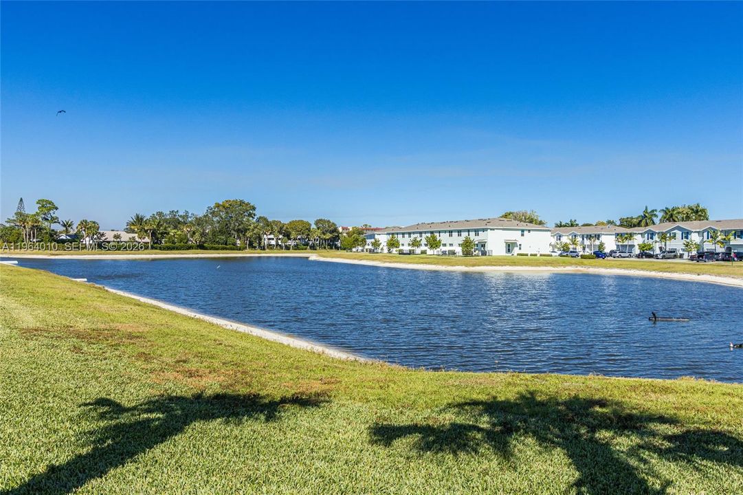 En Venta: $475,000 (4 camas, 2 baños, 1851 Pies cuadrados)