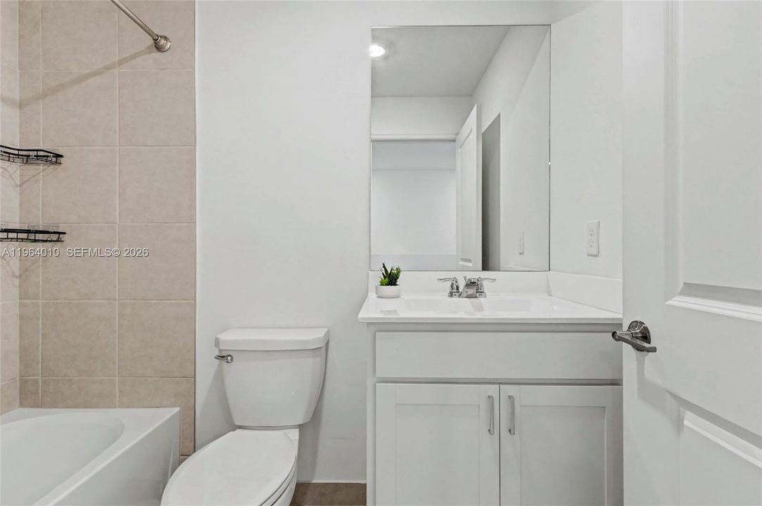 En Venta: $475,000 (4 camas, 2 baños, 1851 Pies cuadrados)
