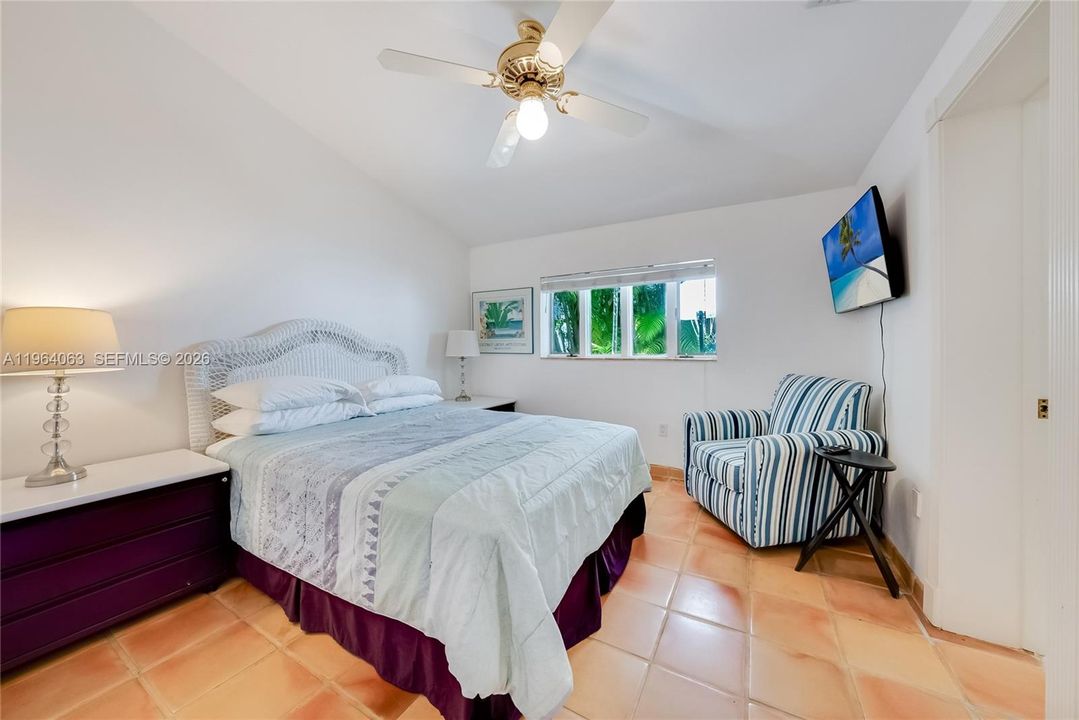 Activo con contrato: $15,000 (4 camas, 4 baños, 3091 Pies cuadrados)