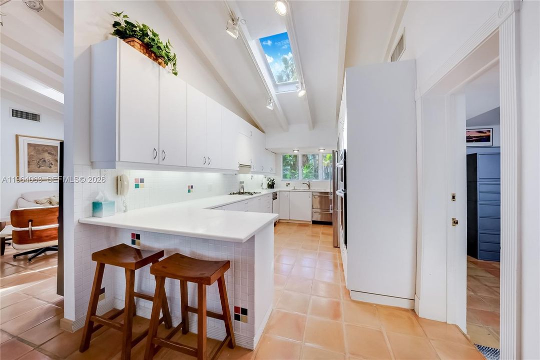 Activo con contrato: $15,000 (4 camas, 4 baños, 3091 Pies cuadrados)