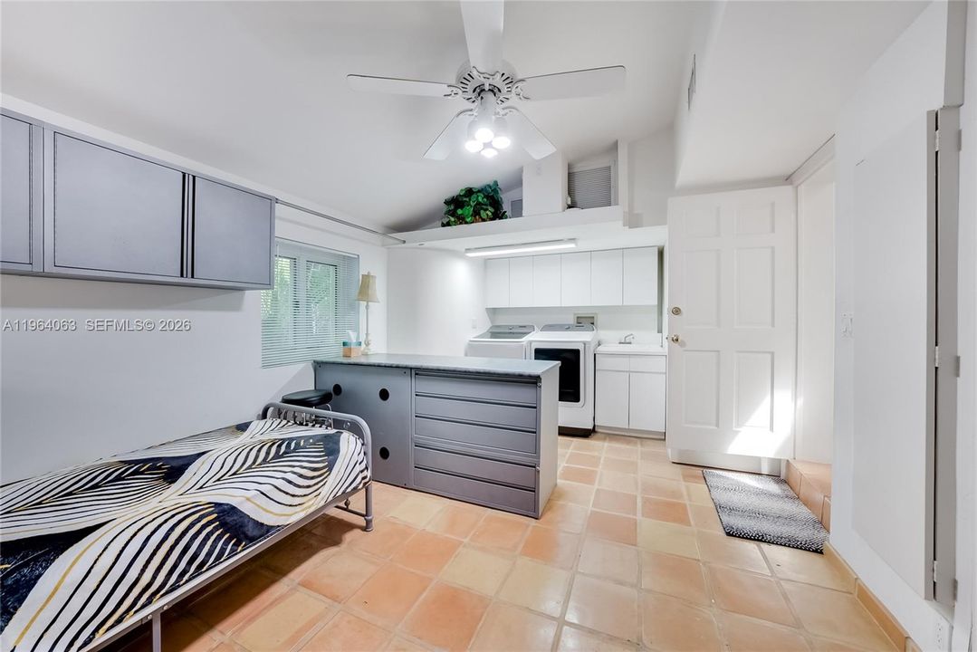 Activo con contrato: $15,000 (4 camas, 4 baños, 3091 Pies cuadrados)