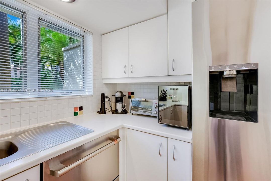 Activo con contrato: $15,000 (4 camas, 4 baños, 3091 Pies cuadrados)