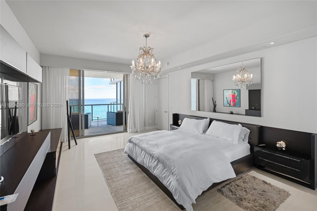 Active With Contract: $20,000 (2 beds, 2 baths, 1541 Square Feet)