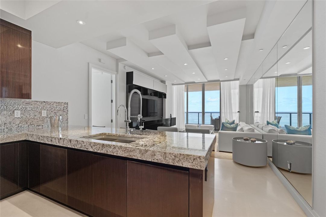 Active With Contract: $20,000 (2 beds, 2 baths, 1541 Square Feet)