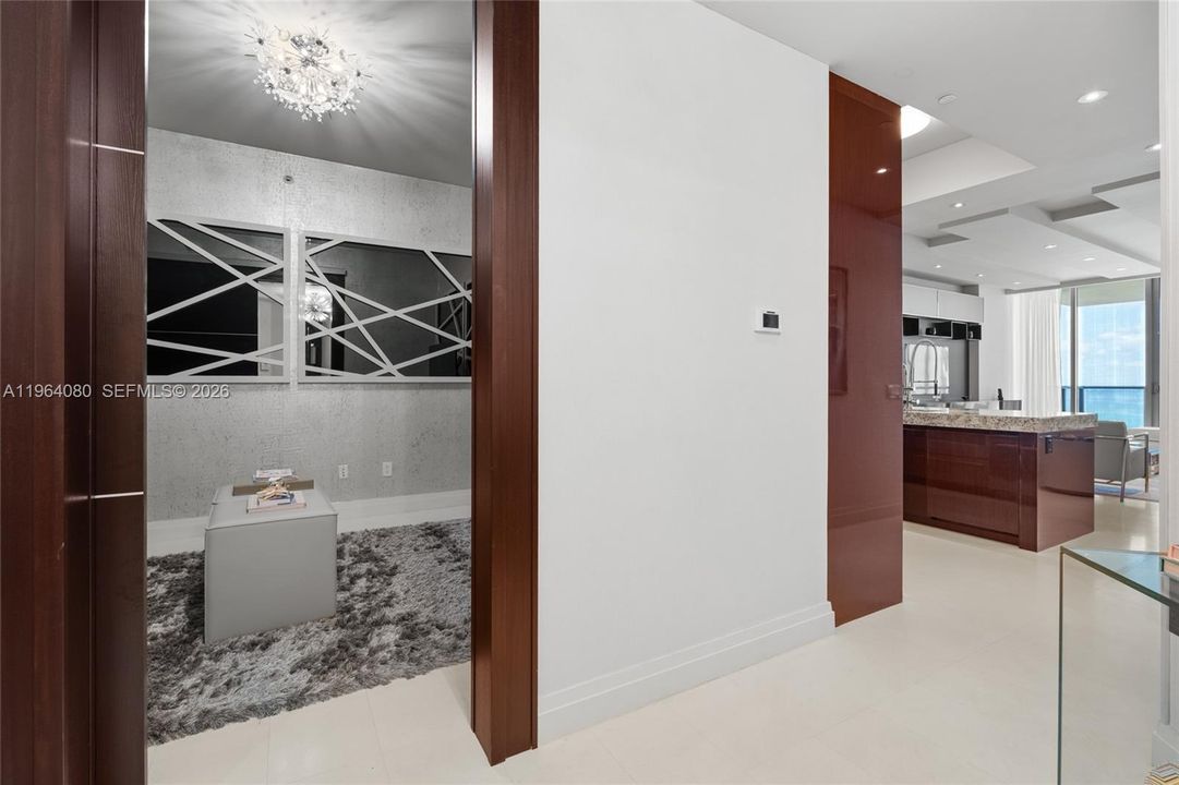Active With Contract: $20,000 (2 beds, 2 baths, 1541 Square Feet)