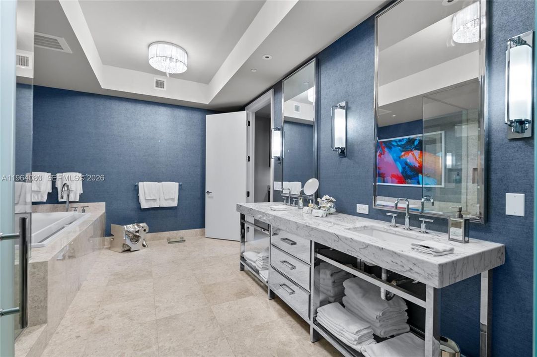 Active With Contract: $20,000 (2 beds, 2 baths, 1541 Square Feet)