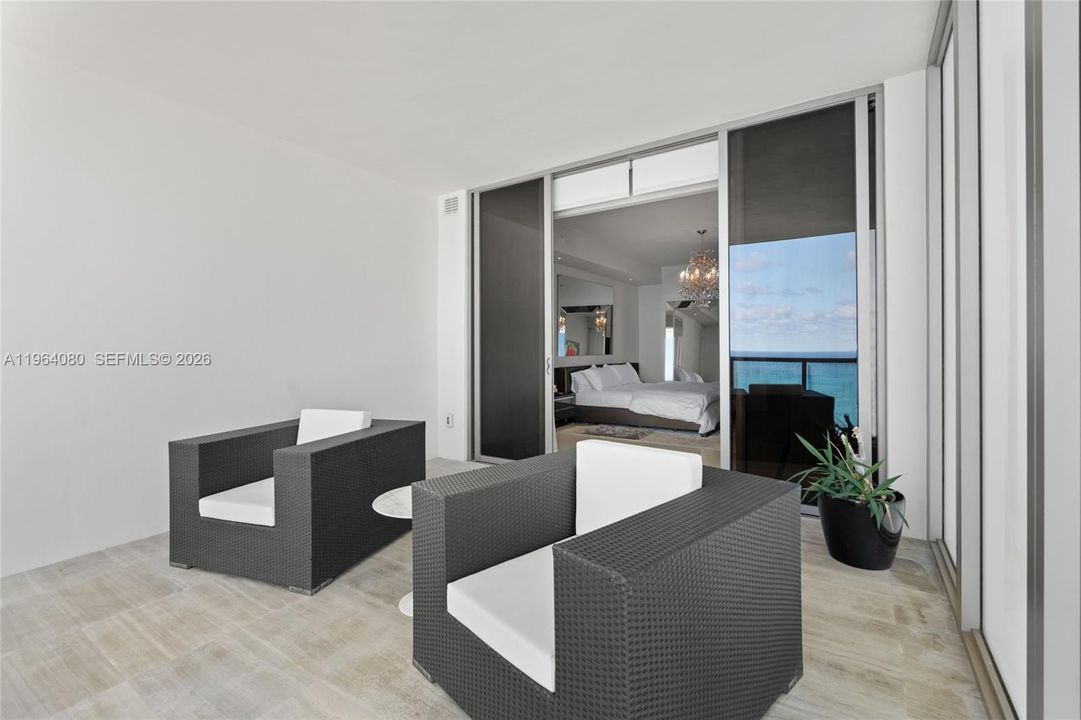 Active With Contract: $20,000 (2 beds, 2 baths, 1541 Square Feet)