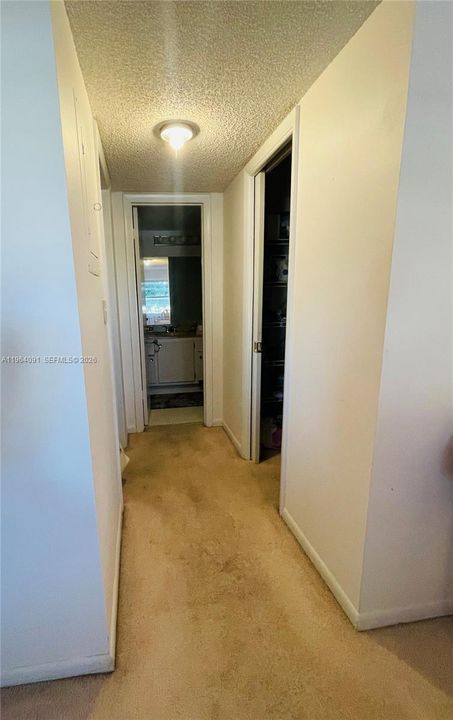 For Sale: $94,000 (1 beds, 1 baths, 680 Square Feet)