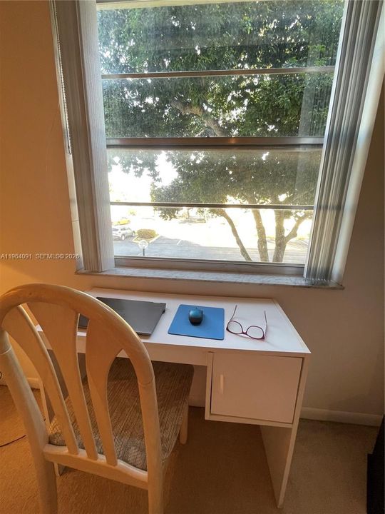 For Sale: $94,000 (1 beds, 1 baths, 680 Square Feet)