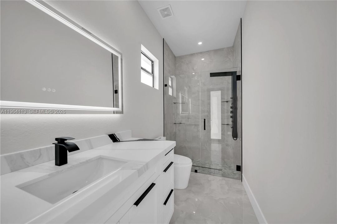 En Venta: $799,900 (4 camas, 3 baños, 0 Pies cuadrados)