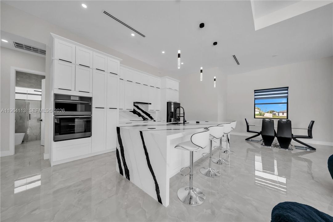En Venta: $799,900 (4 camas, 3 baños, 0 Pies cuadrados)