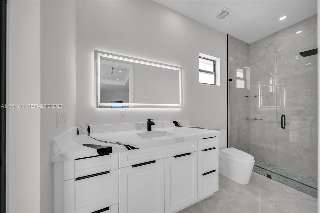 En Venta: $799,900 (4 camas, 3 baños, 0 Pies cuadrados)