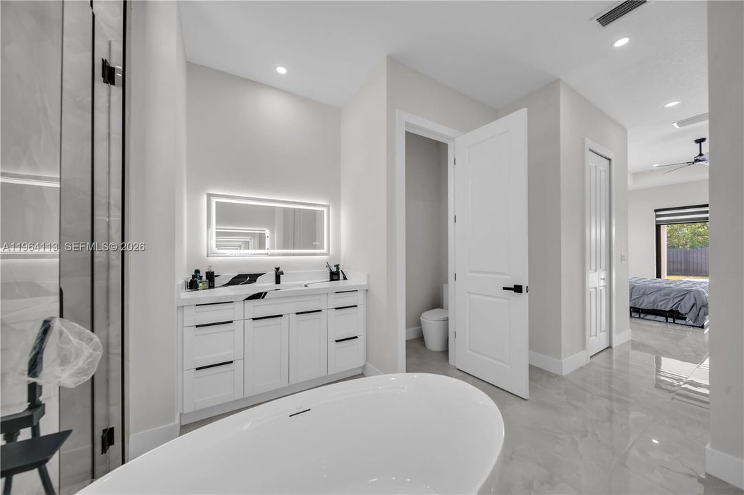En Venta: $799,900 (4 camas, 3 baños, 0 Pies cuadrados)