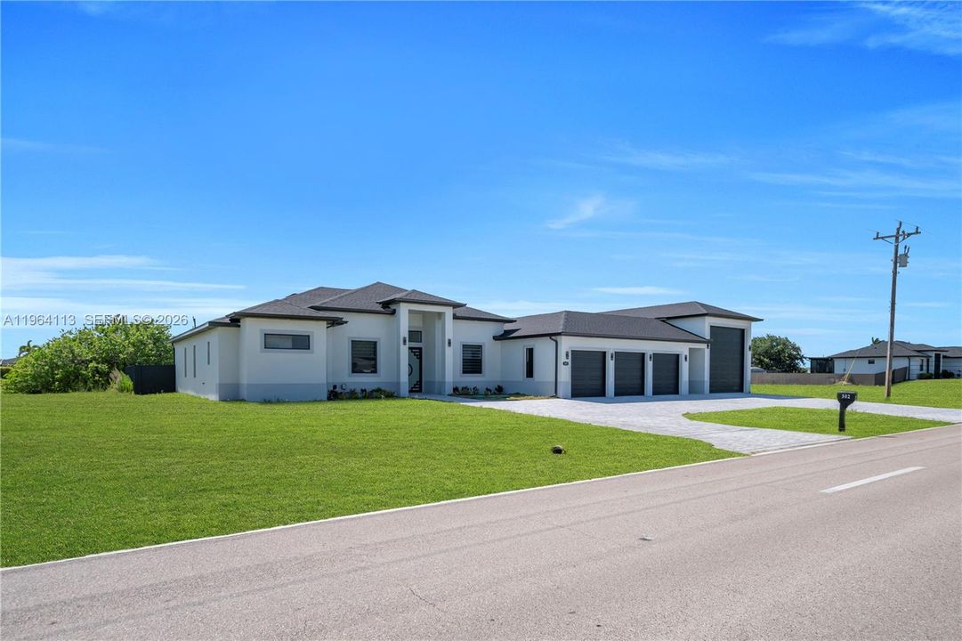 En Venta: $799,900 (4 camas, 3 baños, 0 Pies cuadrados)
