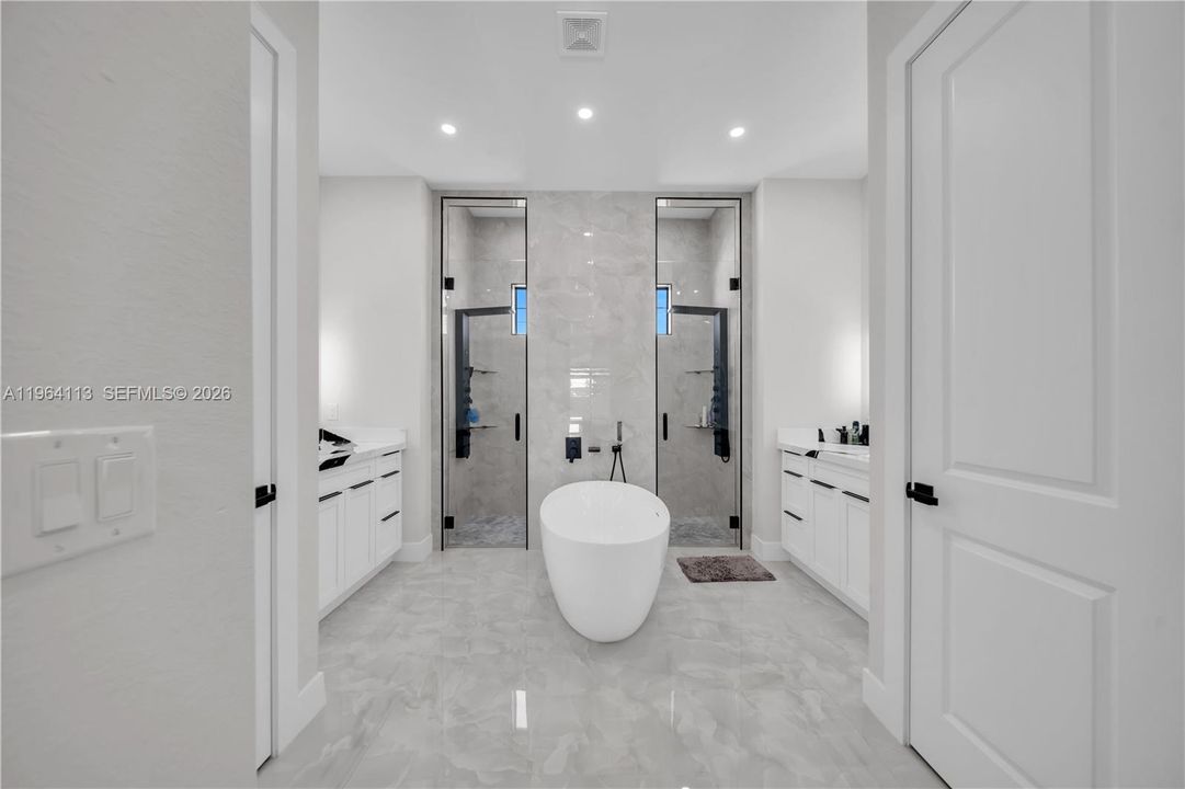 En Venta: $799,900 (4 camas, 3 baños, 0 Pies cuadrados)
