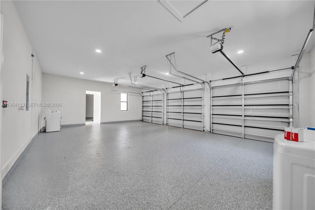 En Venta: $799,900 (4 camas, 3 baños, 0 Pies cuadrados)