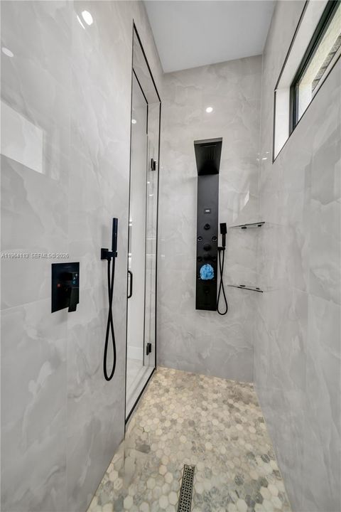En Venta: $799,900 (4 camas, 3 baños, 0 Pies cuadrados)