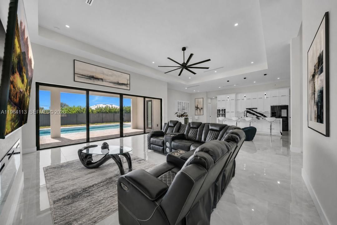 En Venta: $799,900 (4 camas, 3 baños, 0 Pies cuadrados)