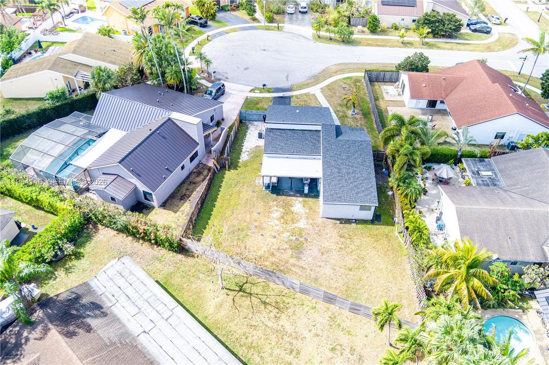 Activo con contrato: $629,900 (3 camas, 2 baños, 1502 Pies cuadrados)