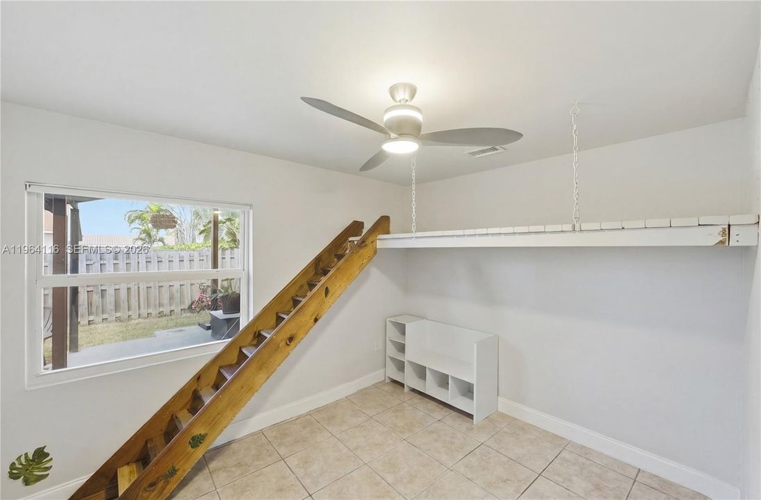 Activo con contrato: $629,900 (3 camas, 2 baños, 1502 Pies cuadrados)