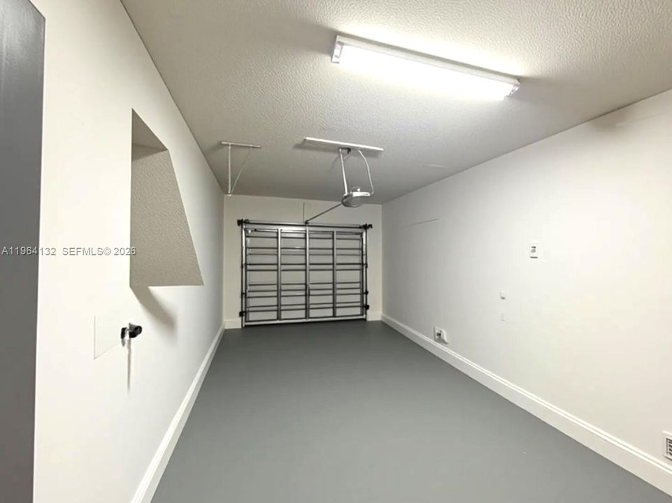 Activo con contrato: $3,450 (3 camas, 2 baños, 1416 Pies cuadrados)