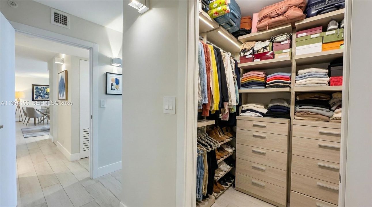 En Venta: $1,089,000 (2 camas, 2 baños, 1435 Pies cuadrados)