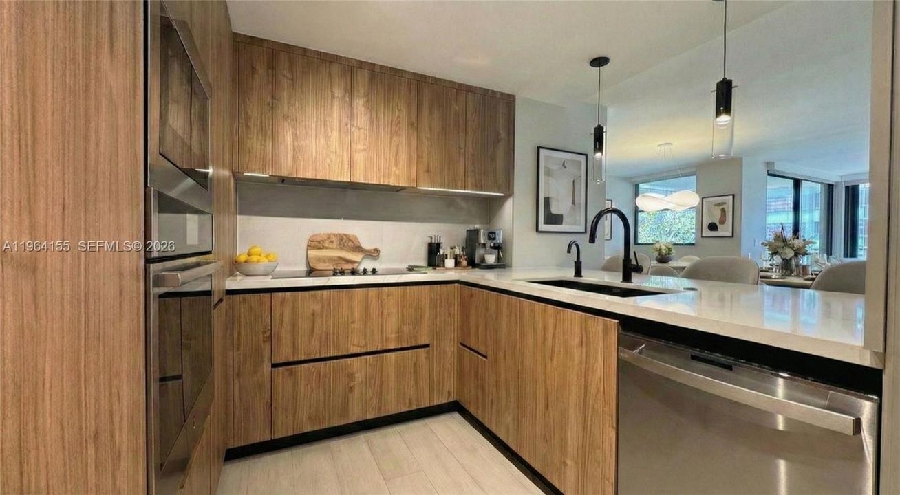 En Venta: $1,089,000 (2 camas, 2 baños, 1435 Pies cuadrados)