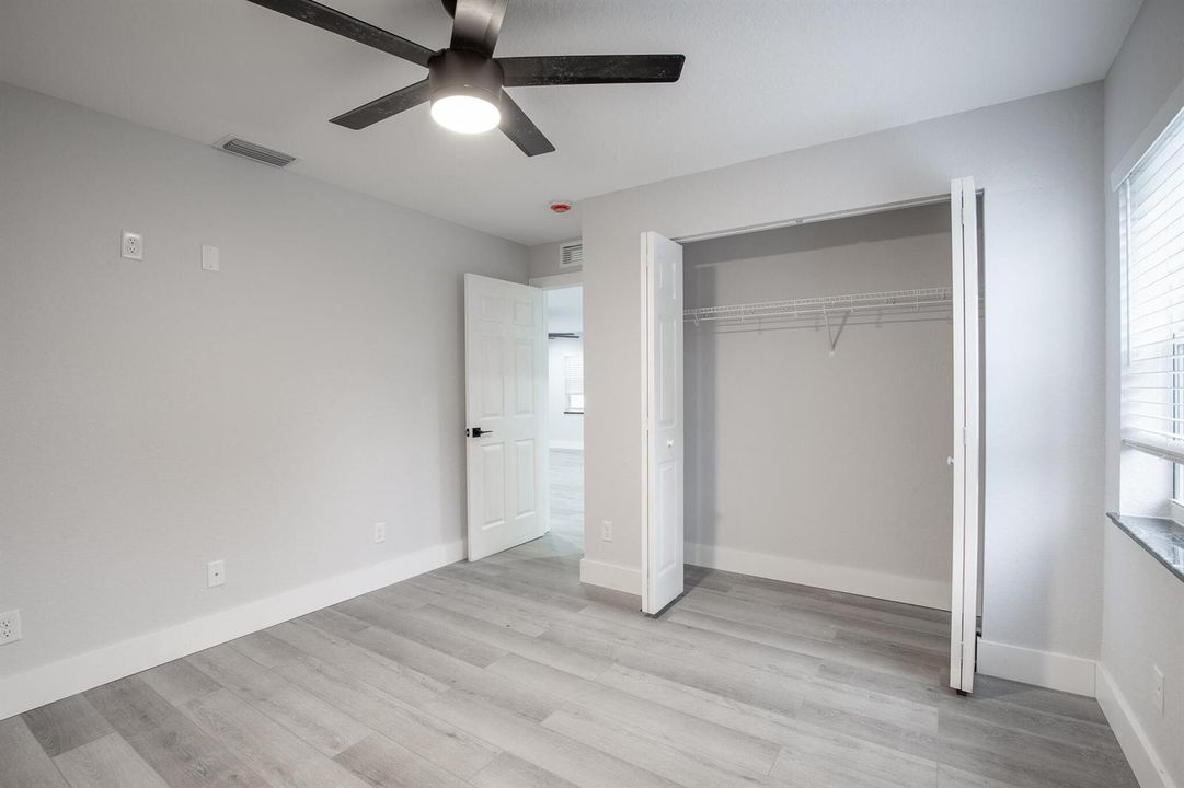 332 W Ventura-22