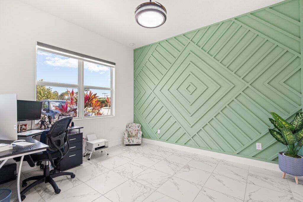 Office L.jpg-SMALL