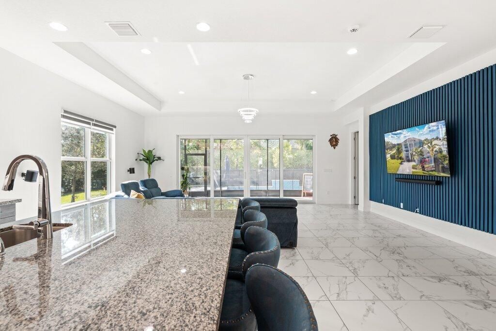 Kitchen to Pool.jpg-SMALL