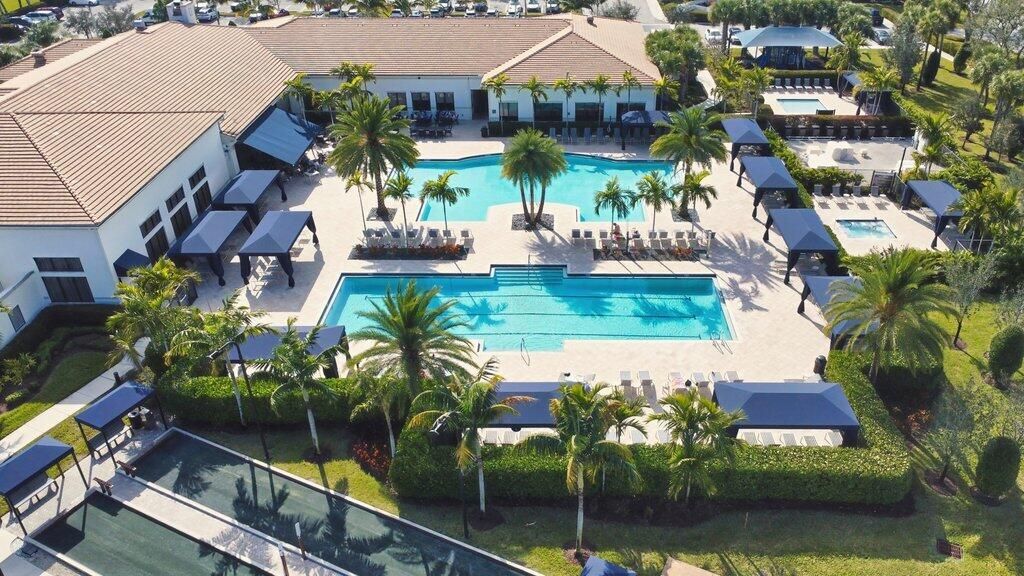 Community Pool.jpeg-SMALL