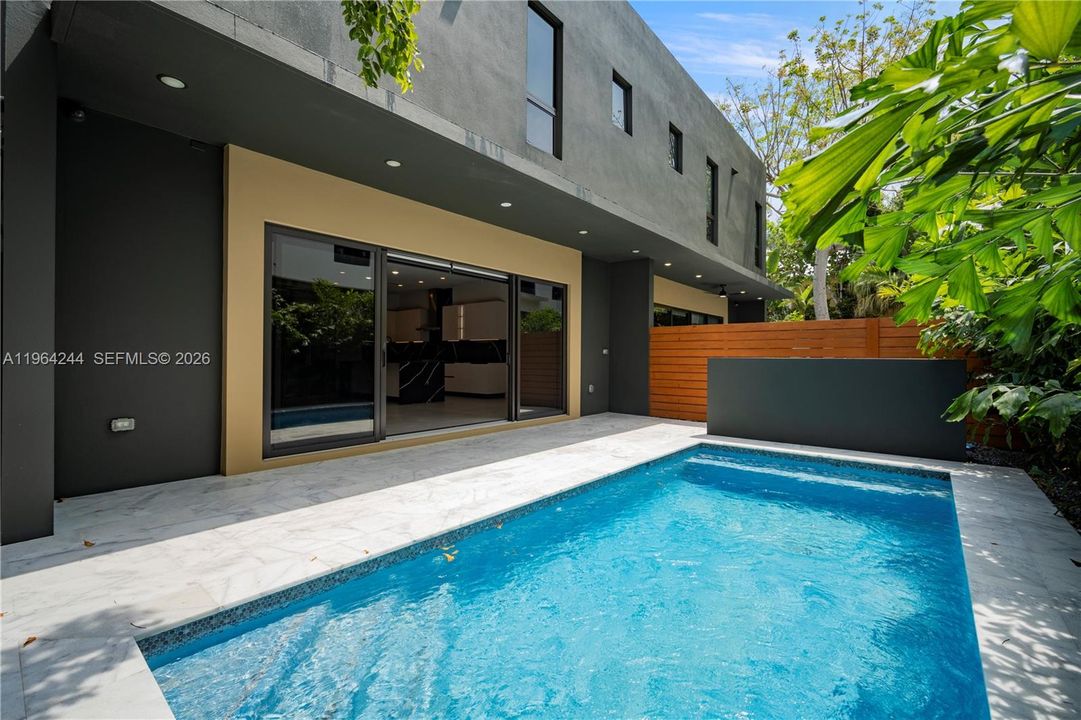 En Venta: $2,695,000 (5 camas, 5 baños, 0 Pies cuadrados)