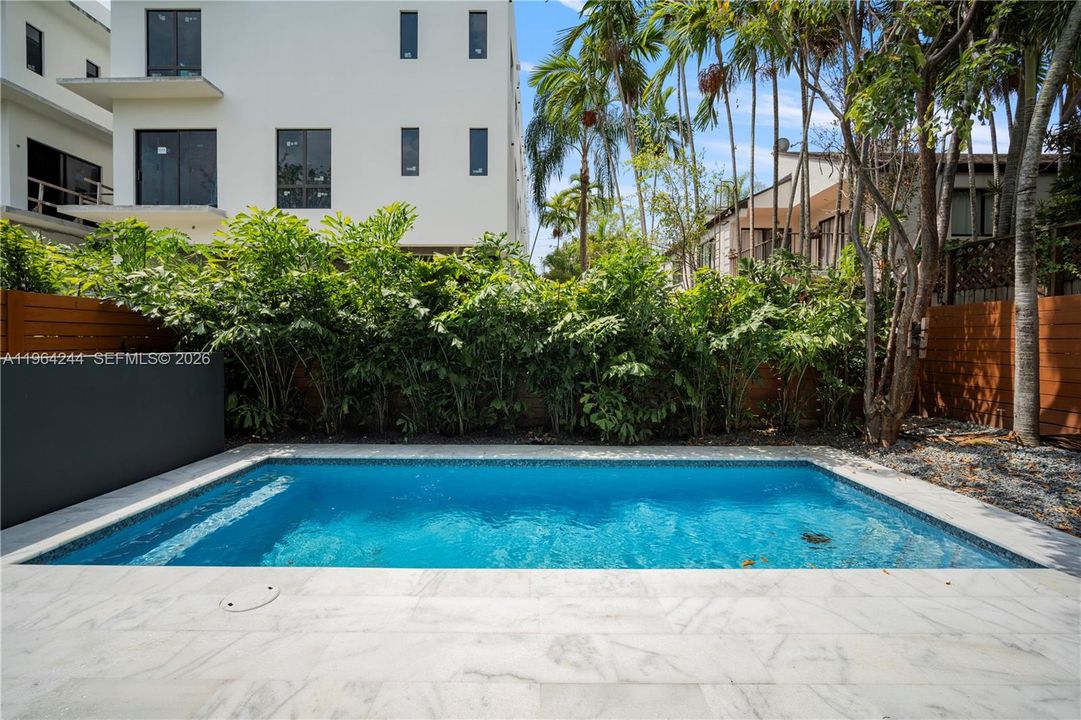 En Venta: $2,695,000 (5 camas, 5 baños, 0 Pies cuadrados)