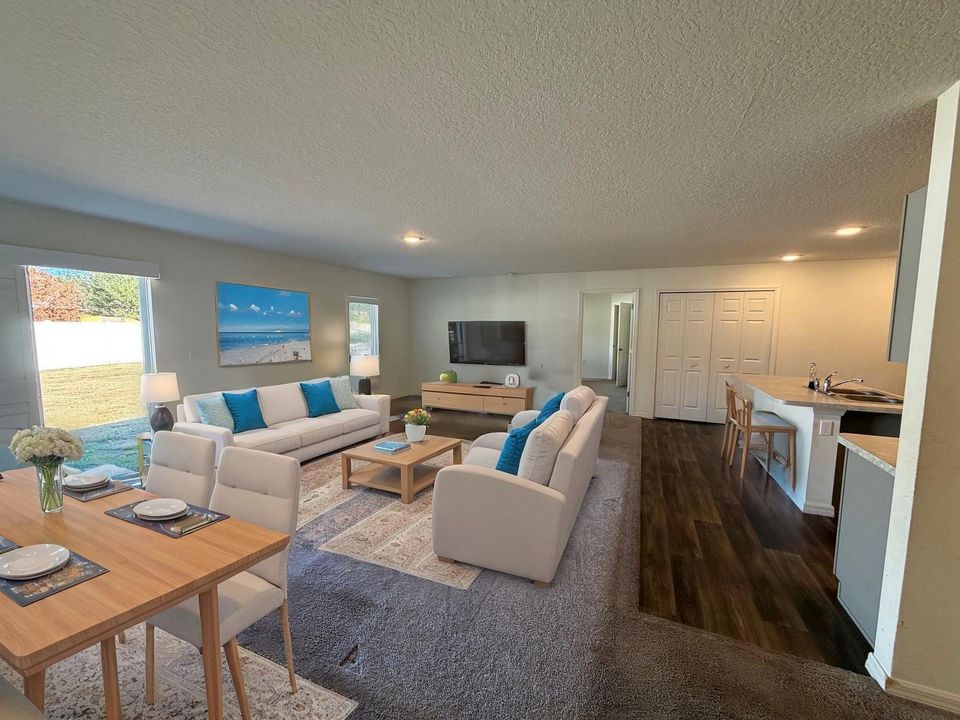 IMG_2126 - Living Room - Standard - 5