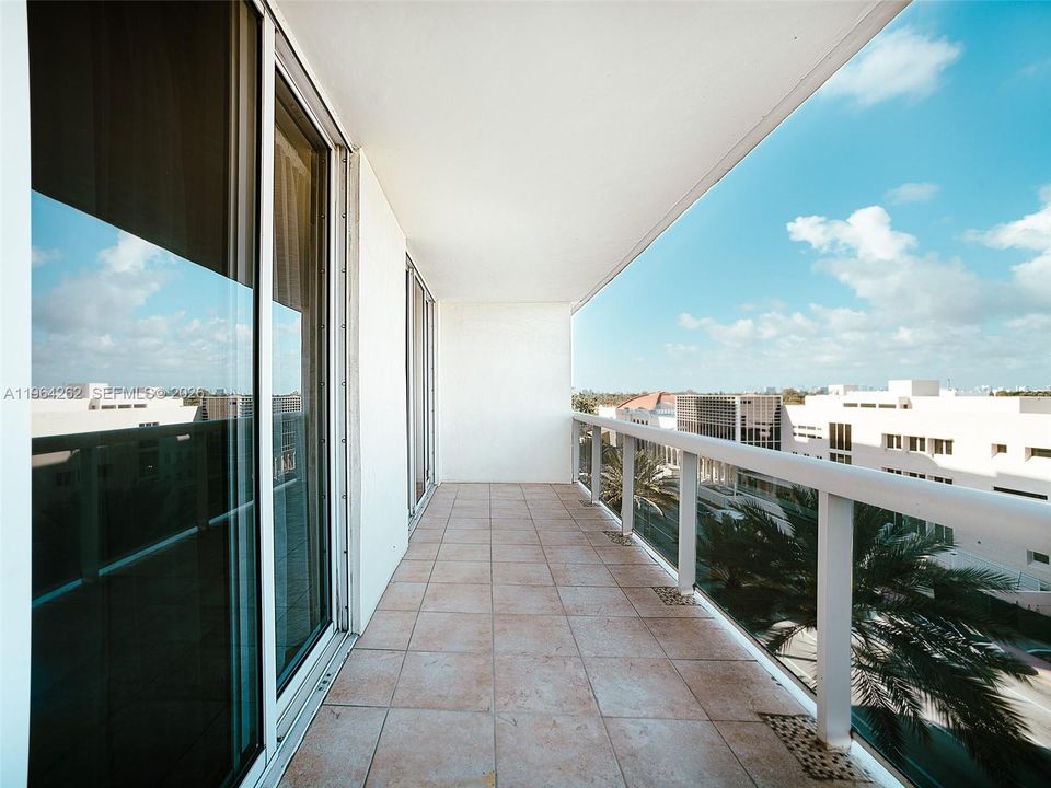 For Sale: $1,100,000 (2 beds, 2 baths, 1500 Square Feet)