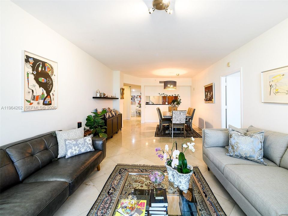 For Sale: $1,100,000 (2 beds, 2 baths, 1500 Square Feet)