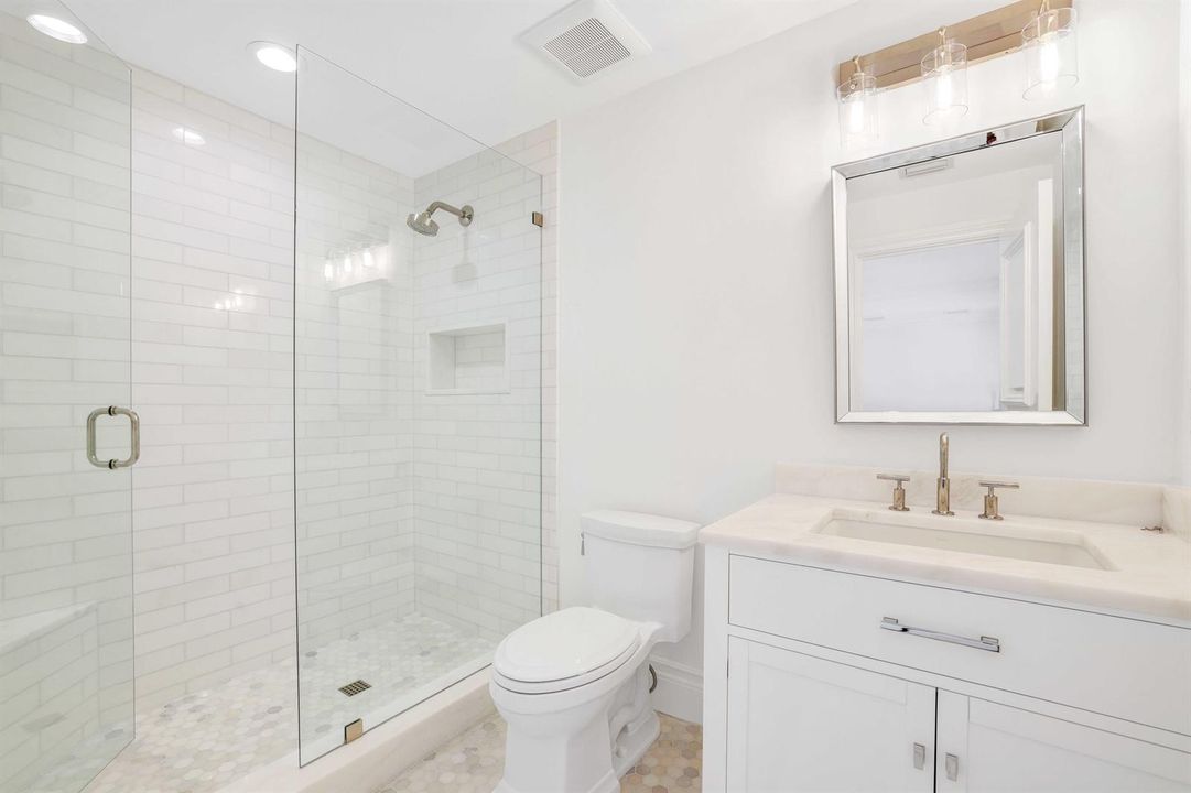 Guest Bathroom 3