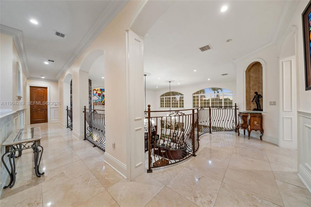 For Sale: $5,900,000 (8 beds, 6 baths, 6694 Square Feet)