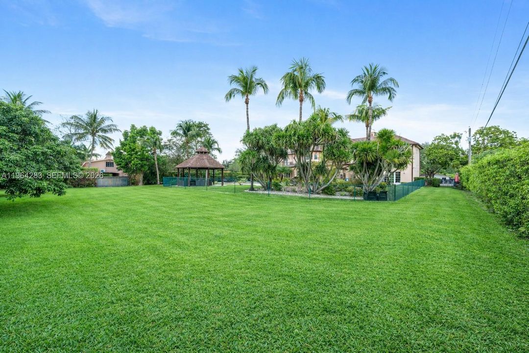 For Sale: $5,900,000 (8 beds, 6 baths, 6694 Square Feet)