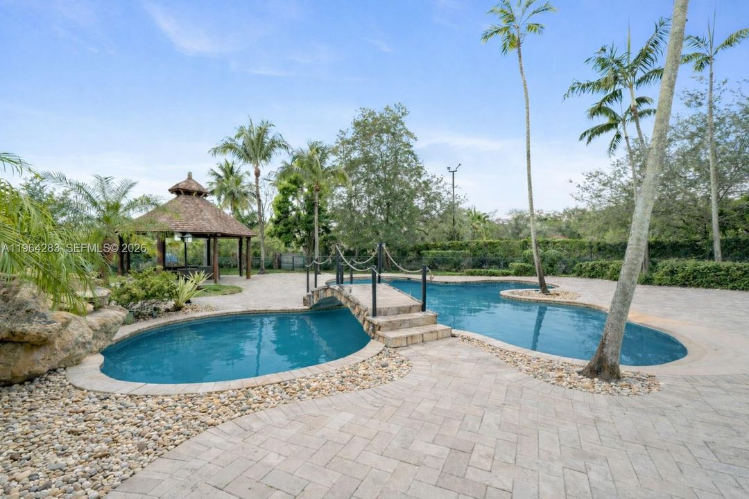 For Sale: $5,900,000 (8 beds, 6 baths, 6694 Square Feet)