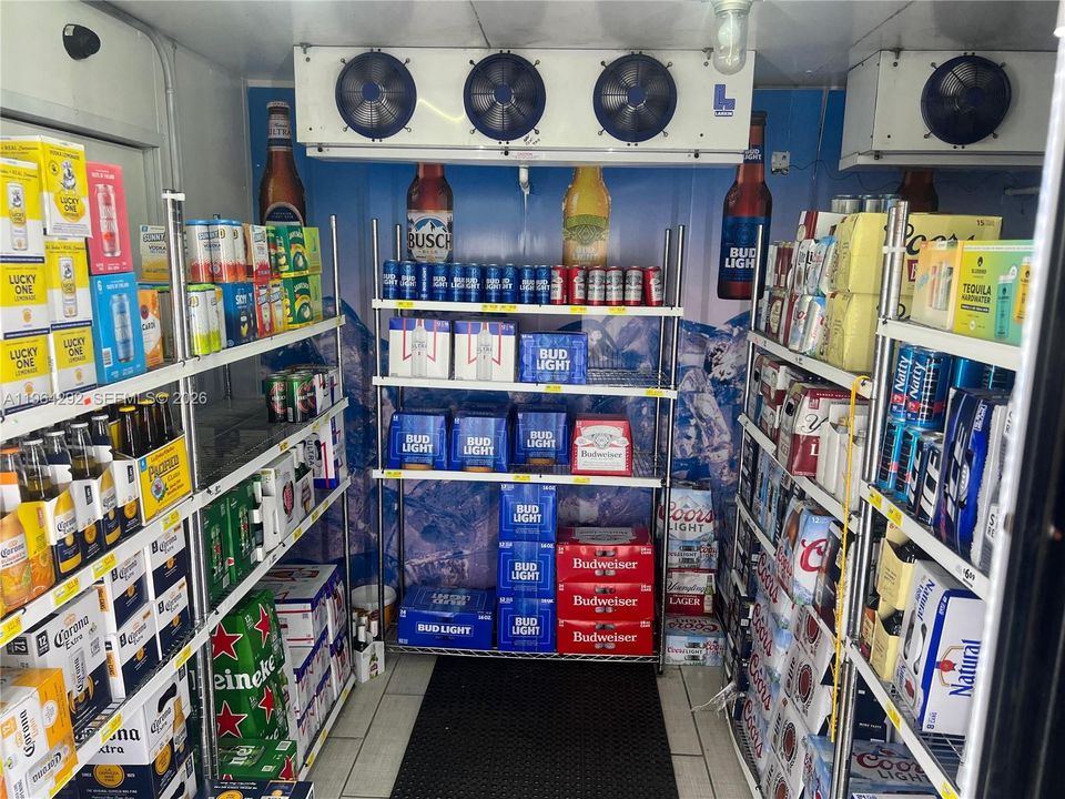 На продажу: $384,999 (0 спален, 0 ванн, 0 Квадратных фут)